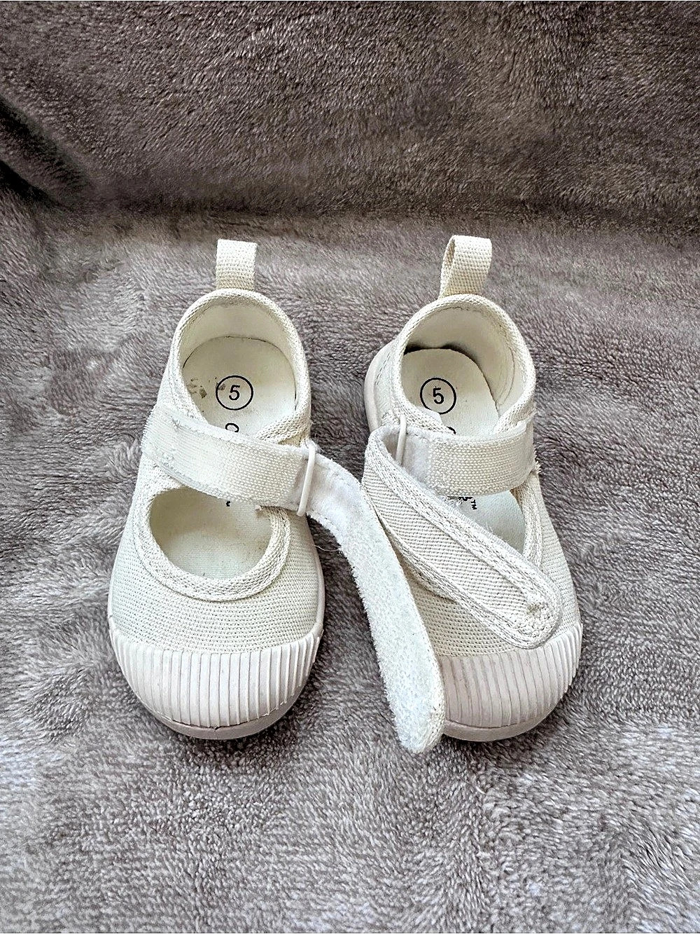Cat & Jack Toddler Parker Sneakers Baby US 5 White